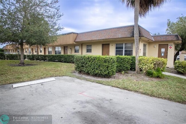 416 Lakeside Dr in Margate, FL - Building Photo - Building Photo