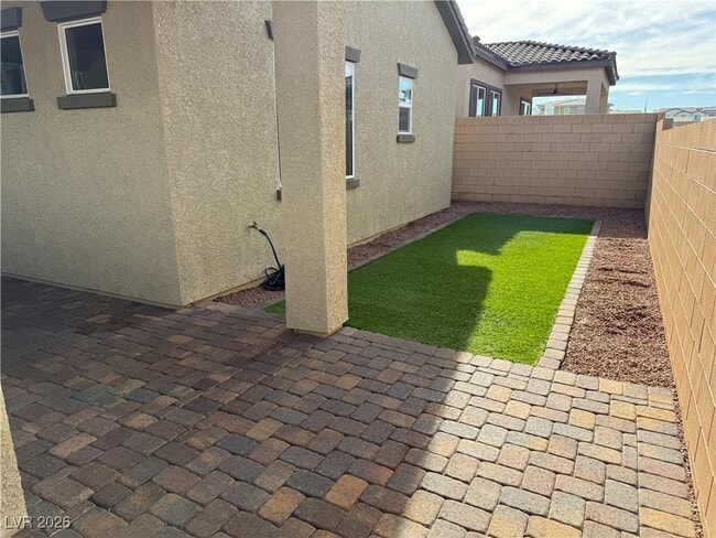 property at 815 Eaton Fls St