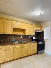 1950 W 54th St in Hialeah, FL - Building Photo - Building Photo