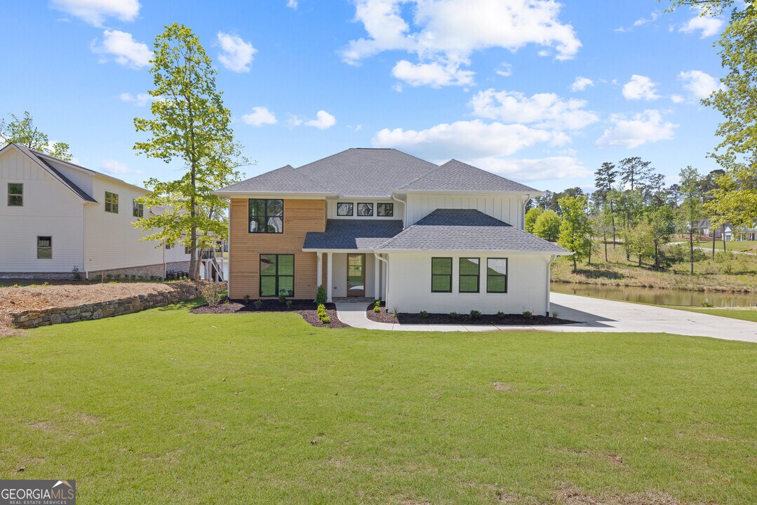 1270 Glen Eagle Dr in Greensboro, GA - Building Photo