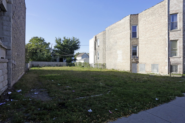 4049 W Jackson Blvd in Chicago, IL - Building Photo - Building Photo