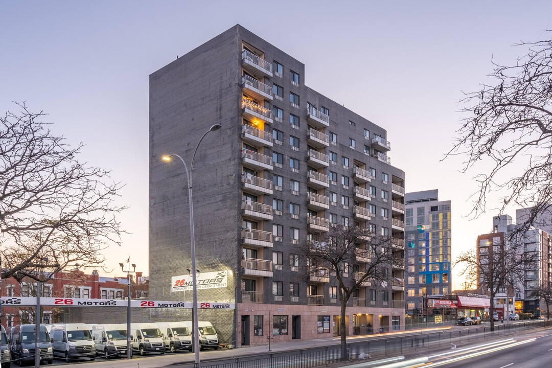70-32 Queens Blvd in Flushing, NY - Building Photo