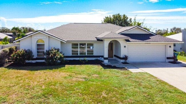 7384 Van Lake Dr in Englewood, FL - Building Photo - Building Photo