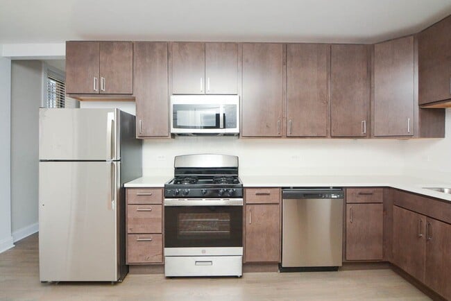 3405 W Fullerton Ave, Unit A06W in Chicago, IL - Foto de edificio - Building Photo