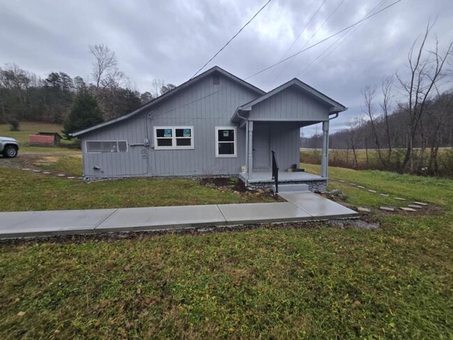 106 Co Rd 181 in Decatur, TN - Building Photo - Building Photo
