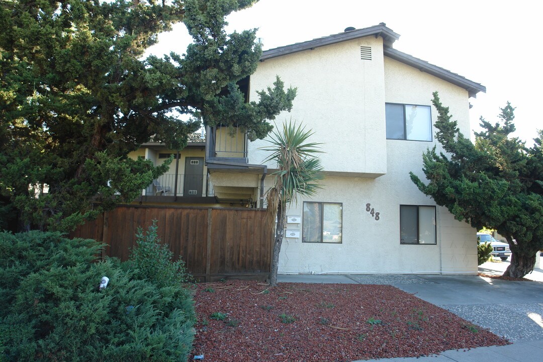 848 Opal Dr in San Jose, CA - Foto de edificio