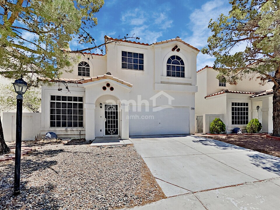 3468 Mariner Beach Dr in Las Vegas, NV - Building Photo