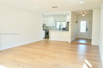 2 NE 108th St in Miami Shores, FL - Building Photo - Building Photo