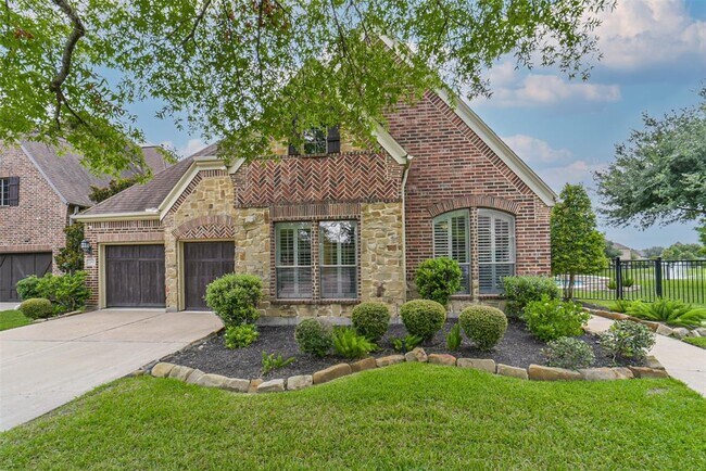 property at 1202 Maroon Ln