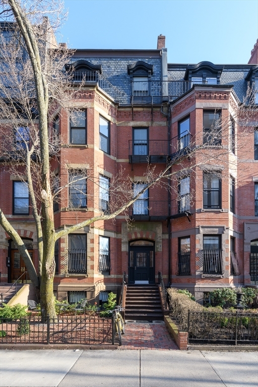 335 Beacon St, Unit 7