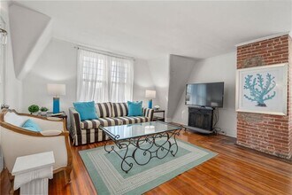 34 Bull St in Newport, RI - Building Photo - Building Photo