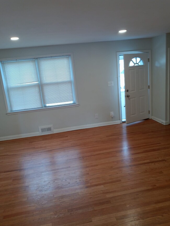 1923 Burnwood Rd in Baltimore, MD - Building Photo - Building Photo
