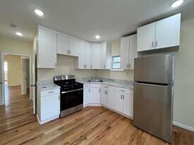 151 Myrtle Ave, Unit 2 in Jersey City, NJ - Building Photo