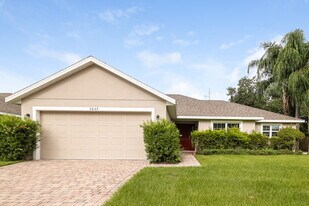 3042 Drema Dr in St. Cloud, FL - Building Photo