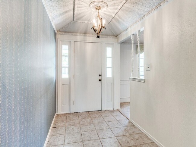 2007 Mistletoe Dr in Richardson, TX - Building Photo - Building Photo
