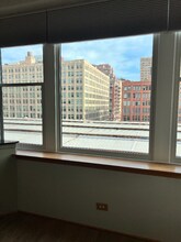161 W Harrison St in Chicago, IL - Foto de edificio - Building Photo