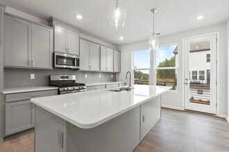 1408 Blanche St in Charlotte, NC - Building Photo - Building Photo