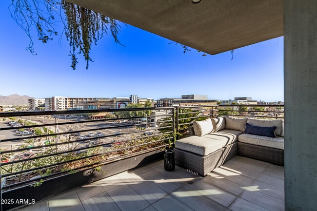 7180 E Kierland Blvd in Scottsdale, AZ - Building Photo - Building Photo