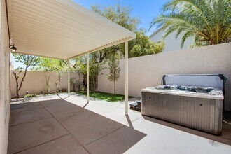 9645 Grapeland Ave in Las Vegas, NV - Building Photo - Building Photo