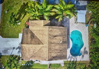 8411 Garden Gate Pl in Boca Raton, FL - Building Photo - Building Photo