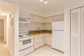 530 S Federal Hwy-Unit -#10 in Fort Lauderdale, FL - Building Photo - Building Photo