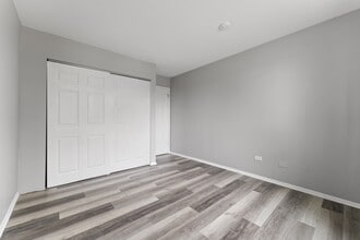 1500 Robin Cir in Hoffman Estates, IL - Building Photo - Building Photo