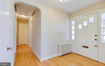 10613 Brunswick Ave in Kensington, MD - Building Photo - Building Photo
