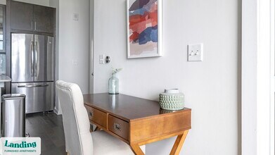 825 Usener St in Houston, TX - Building Photo - Building Photo