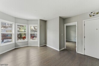 467-469-469 Summer Ave, Unit 2 in Newark, NJ - Building Photo - Building Photo