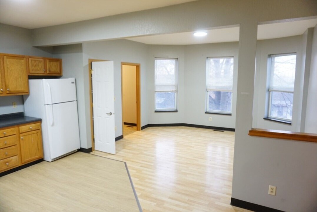 501 N Marquette St in Davenport, IA - Building Photo