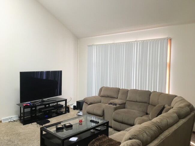 Manchester Townhomes in Fitchburg, WI - Building Photo - Building Photo