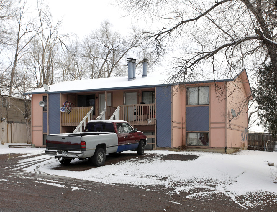 839 Bennett Ave in Colorado Springs, CO - Foto de edificio