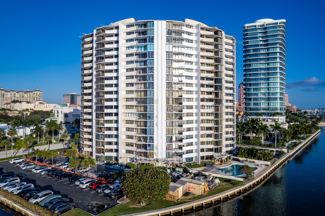 Trianon in West Palm Beach, FL - Building Photo