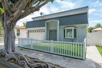 2026 Oak St in Santa Monica, CA - Building Photo - Building Photo