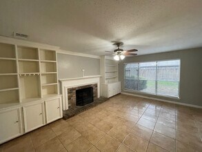 7727 Spruce Haven Dr in Houston, TX - Building Photo - Building Photo