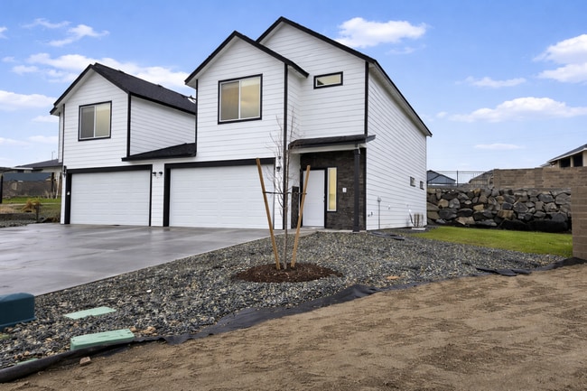 5809 W 40th Ct in Kennewick, WA - Building Photo - Building Photo