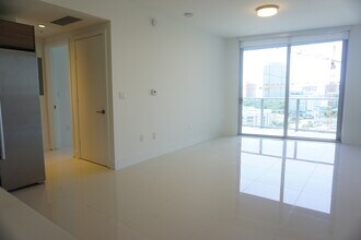 1010 SW 2nd Ave, Unit 1610 in Miami, FL - Building Photo - Building Photo