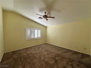 489 Blushing Maple St in Henderson, NV - Building Photo - Building Photo