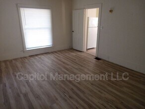 917 Seymour Ave in Lansing, MI - Foto de edificio - Building Photo
