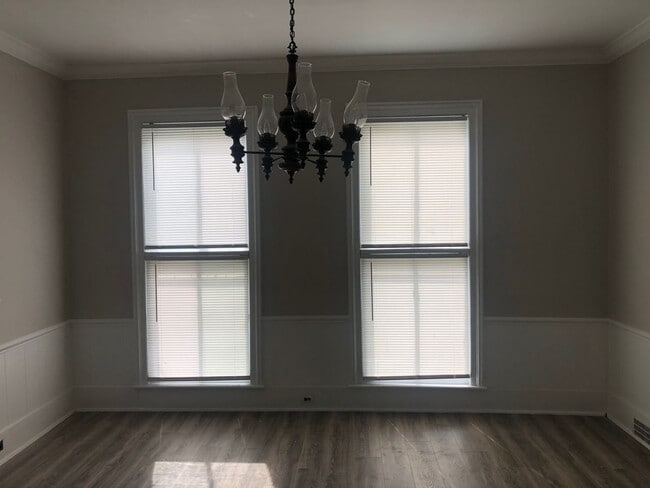 property at 413 E Adams St