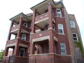 6210 S Ingleside Ave Apartments