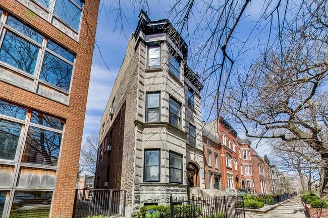 property at 2018 N Mohawk St
