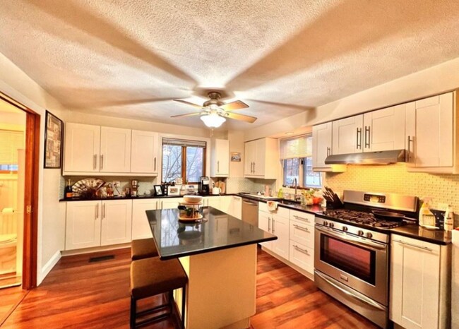 60 Homer Ave, Unit 1