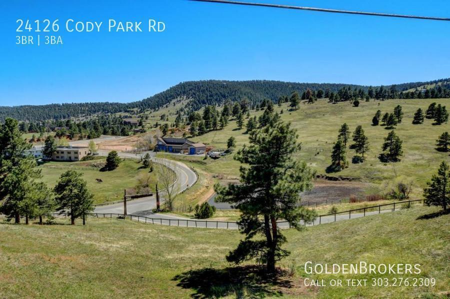 24126 Cody Park Rd in Golden, CO - Building Photo