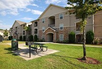Building Photo - Village Place Apartments in Gulfport, Mississippi