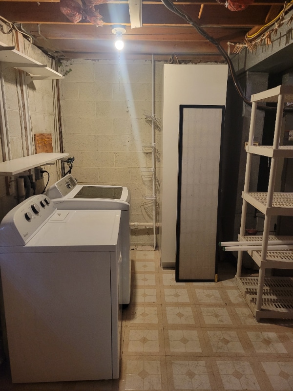 property at 44 Dendron Ct