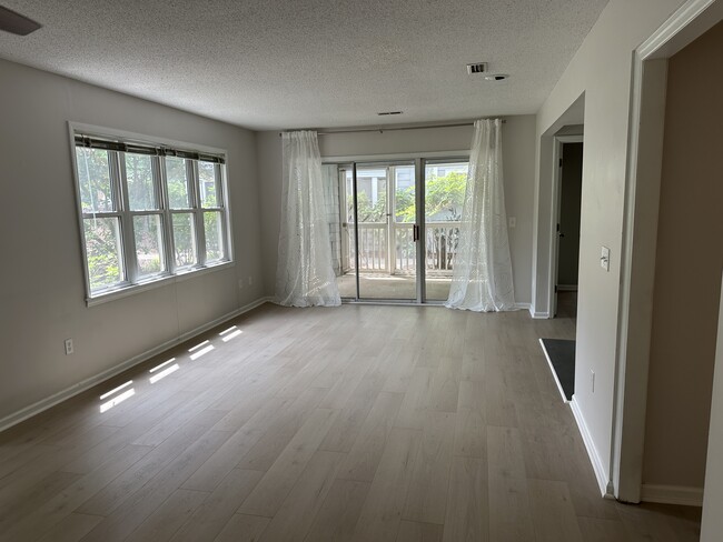 property at 201 Oakwood Ct