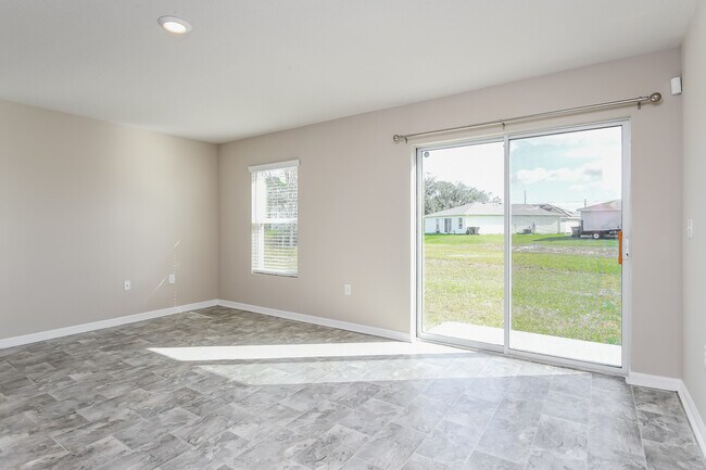 1162 Hudson Harbor Ln in Poinciana, FL - Building Photo - Building Photo