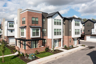 Current Townhomes in Ogden, UT - Foto de edificio - Building Photo