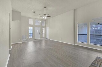 2822 Fenwick St in Grand Prairie, TX - Building Photo - Building Photo